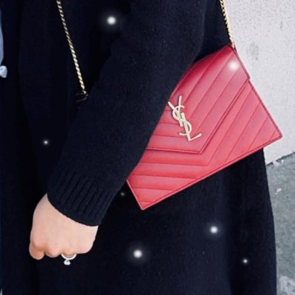 PRELOVED AUTHENTIC SAINT LAURENT CROSSBODY ENVELOPE CHAIN WALLET IN OPYUM RED - Picture 2 of 11